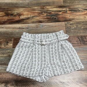 NWT Forever21 White Plaid Tweeted with belt High Rise Shorts Size S